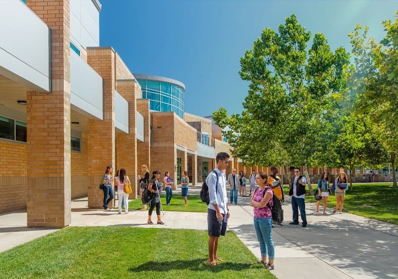 Folsom Lake College - Image 1