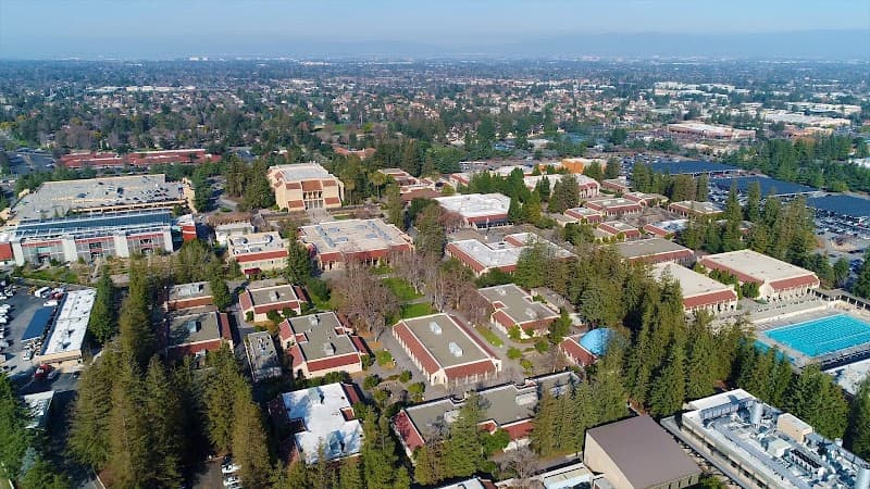 De Anza College - Image 1